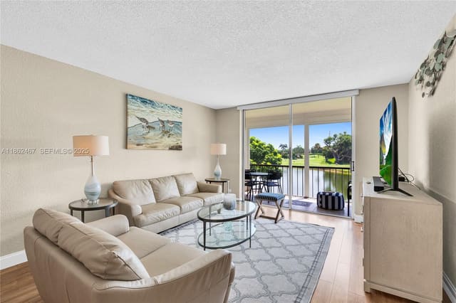 9320 S Hollybrook Lake Drive 203, sold in Hollybrook Golf And Tennis, Pembroke Pines, FL