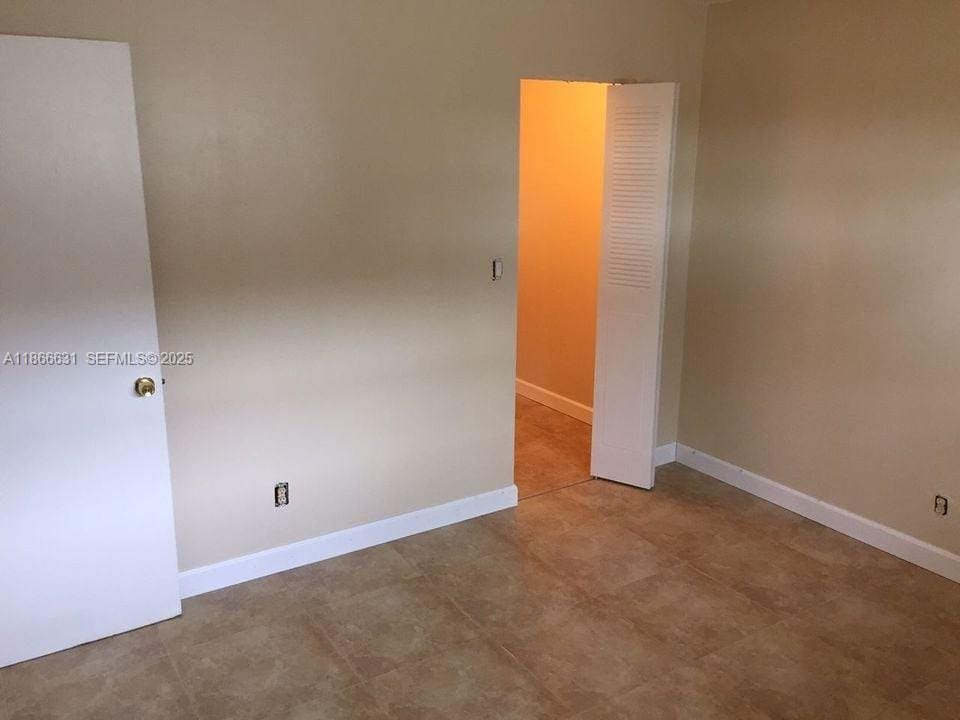 6211 SW 37th Street 212 — photo 3