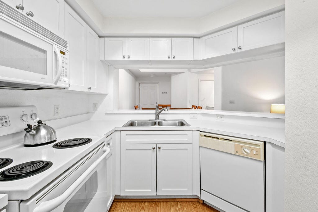 2727 Anzio Court 307 — photo 10