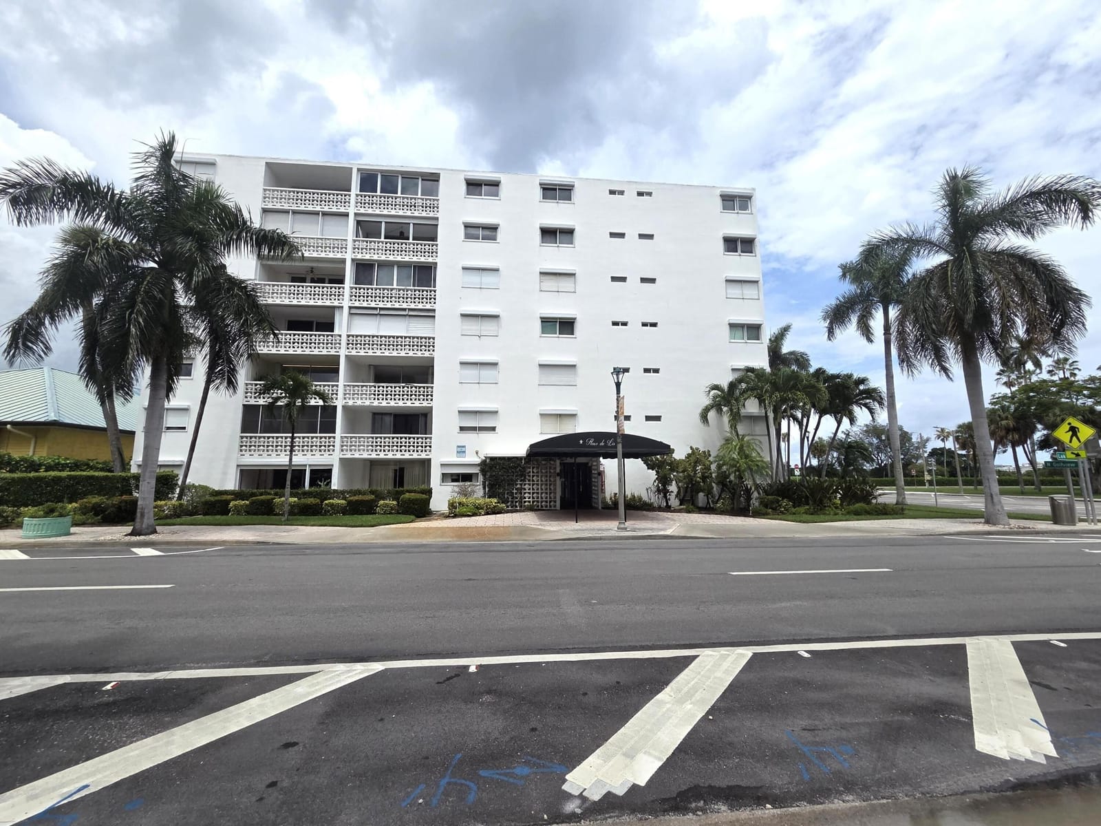 1 N Golfview Road 500 — photo 2