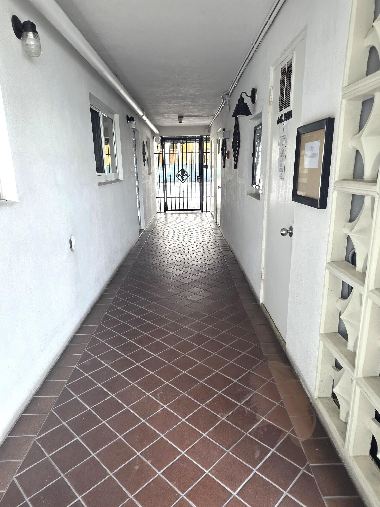 1 N Golfview Road 500 — photo 4