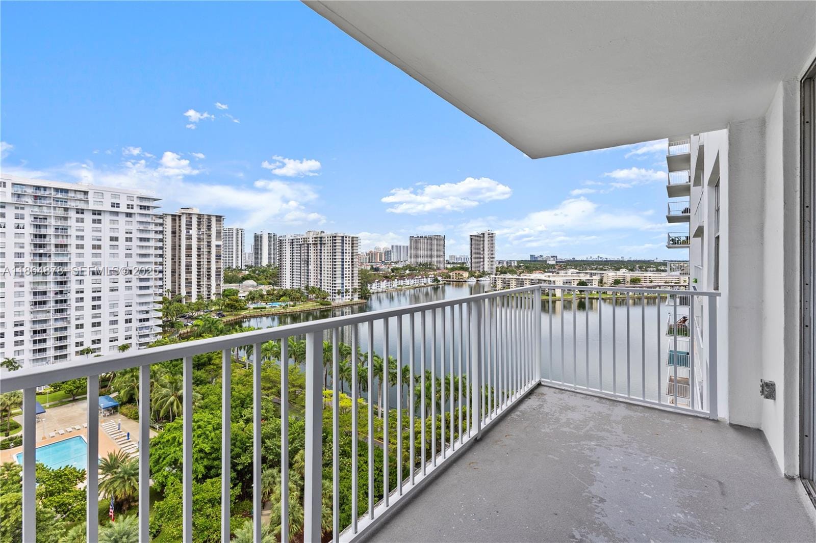 2801 NE 183rd Street 1510W, Aventura, FL 33160 photo 2