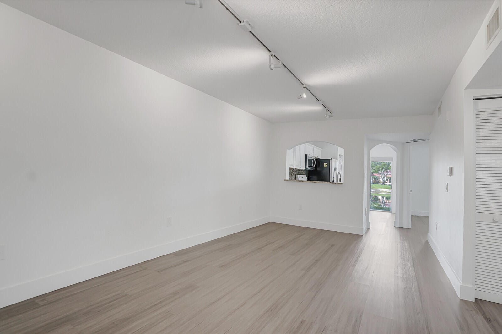 3474 Briar Bay Boulevard 103, West Palm Beach, FL 33411 photo 9