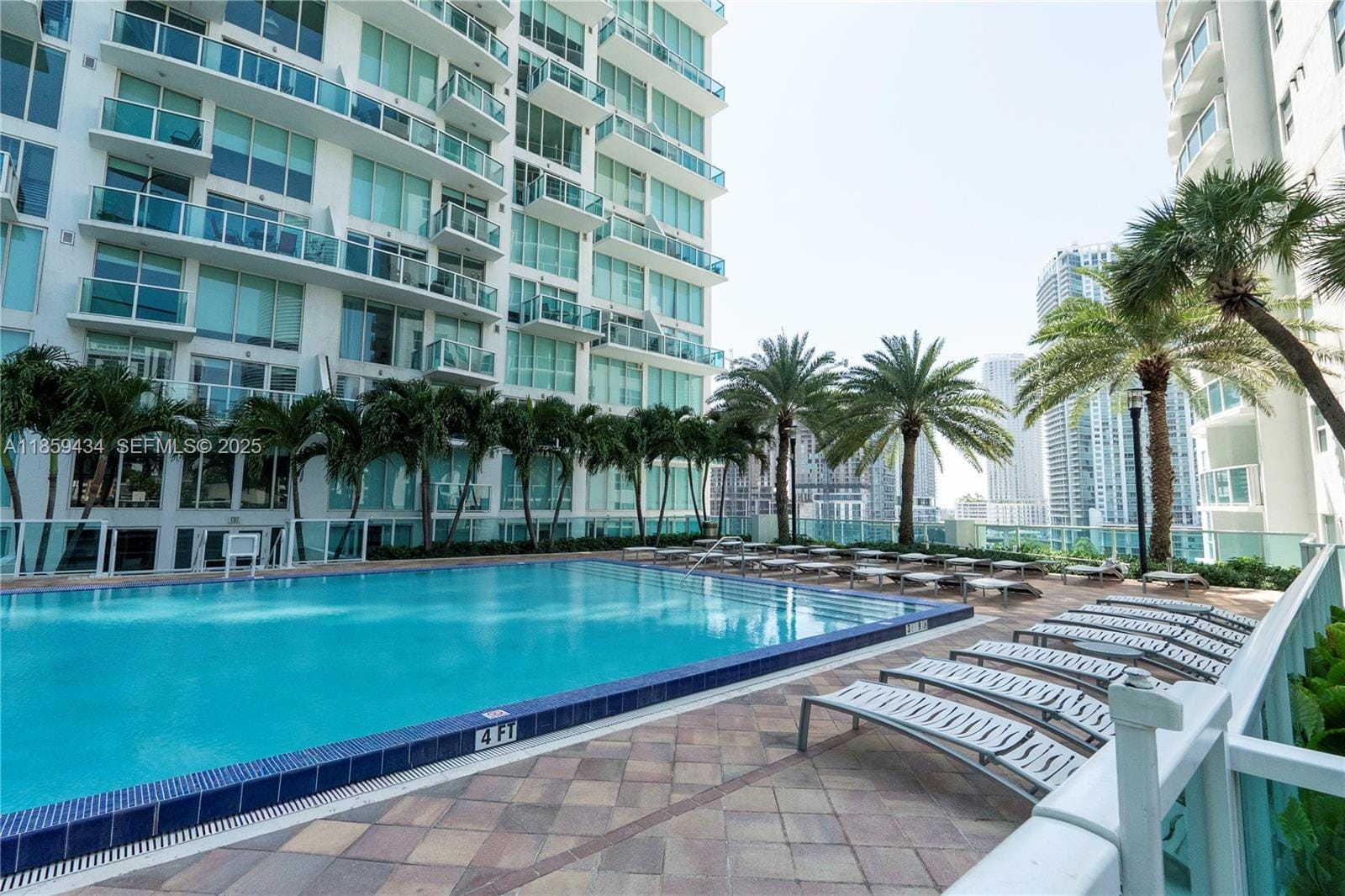 31 SE 5th Street 2610, Miami, FL 33131 photo 2