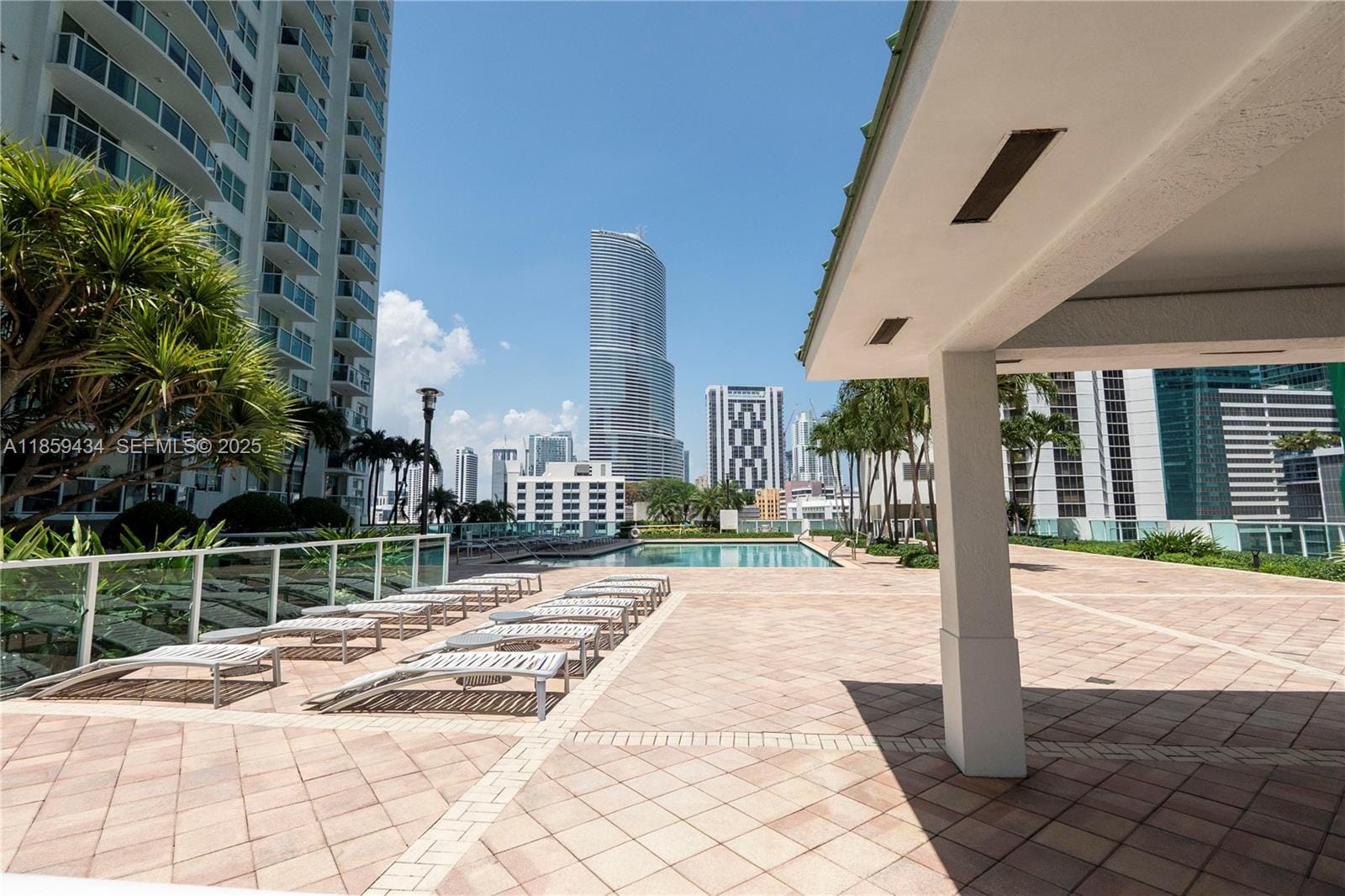 31 SE 5th Street 2610, Miami, FL 33131 photo 5