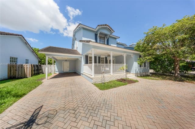 9822 SW 161st Place, Miami, FL 33196