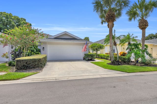 233 Brier Circle, sold in Greenbrier At Indian Creek, Jupiter, FL