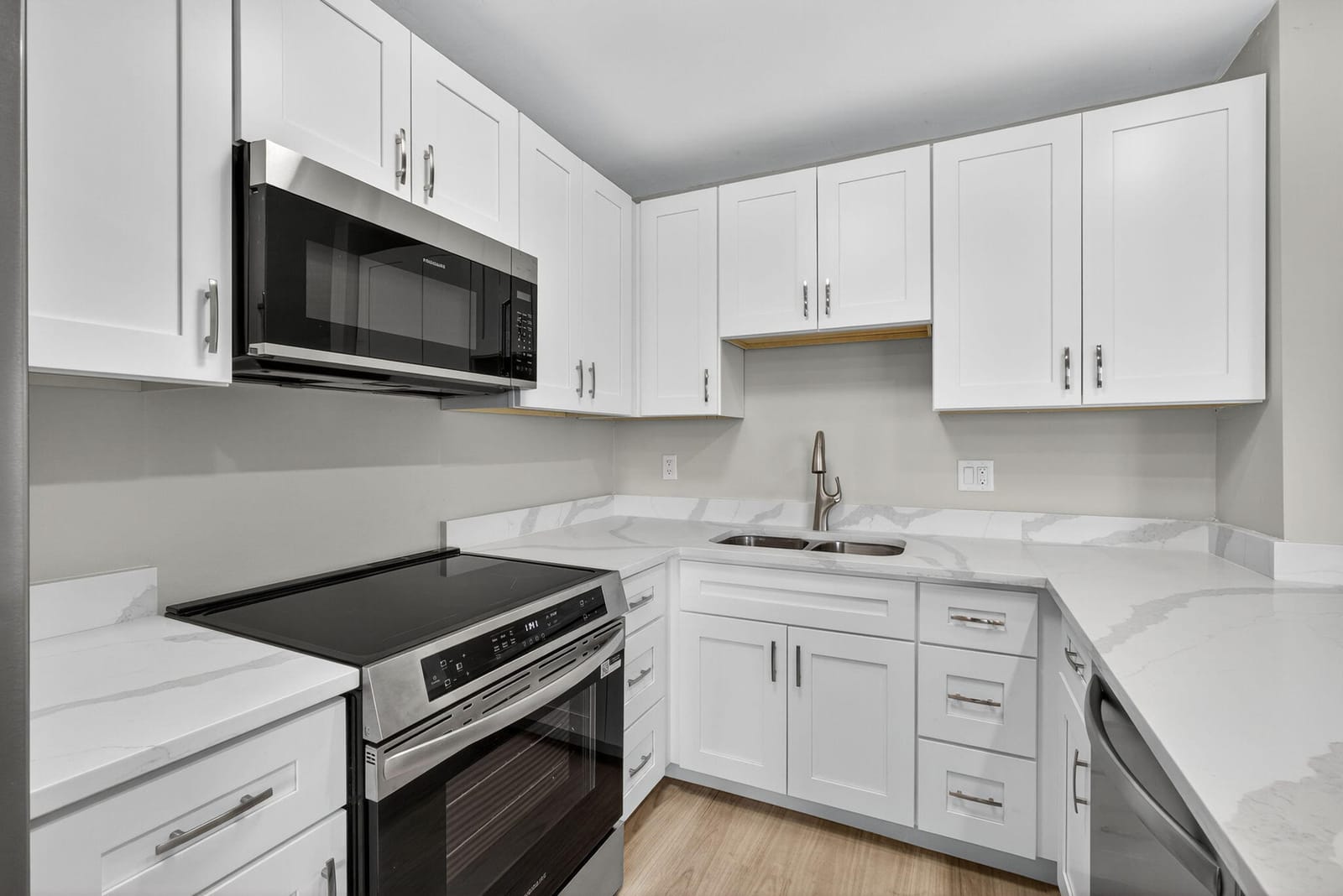 42 Easthampton B — photo 11