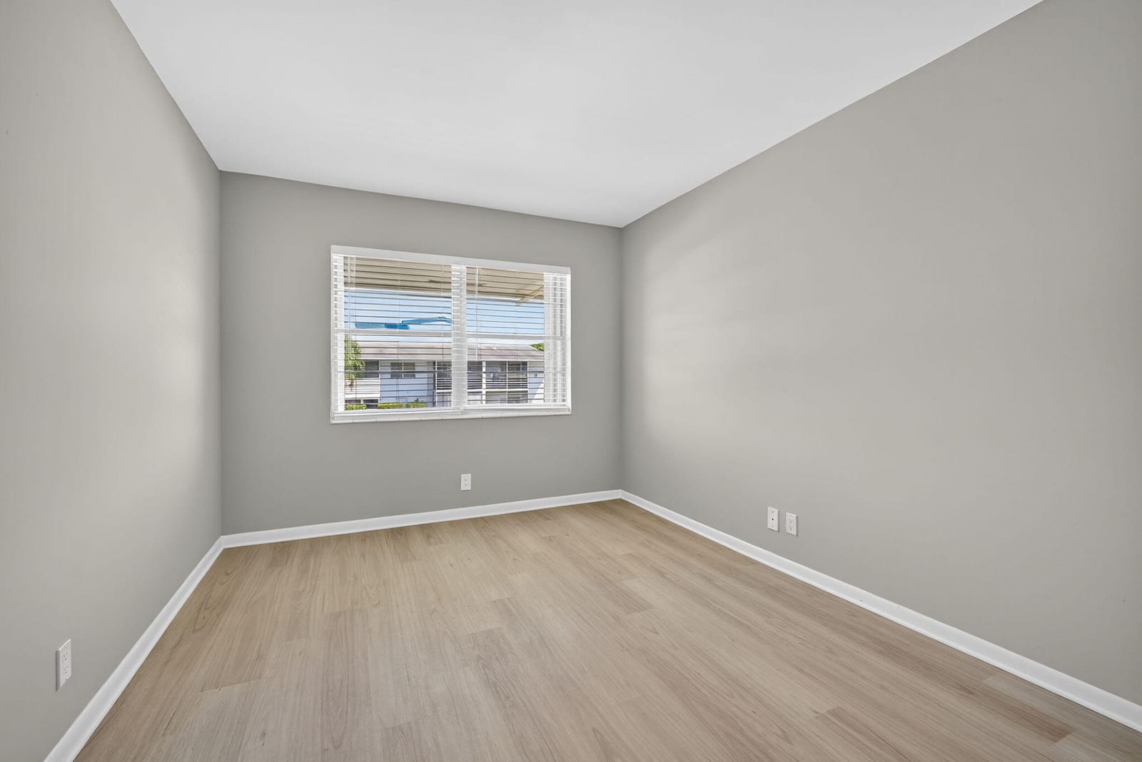 42 Easthampton B, West Palm Beach, FL 33417 photo 22