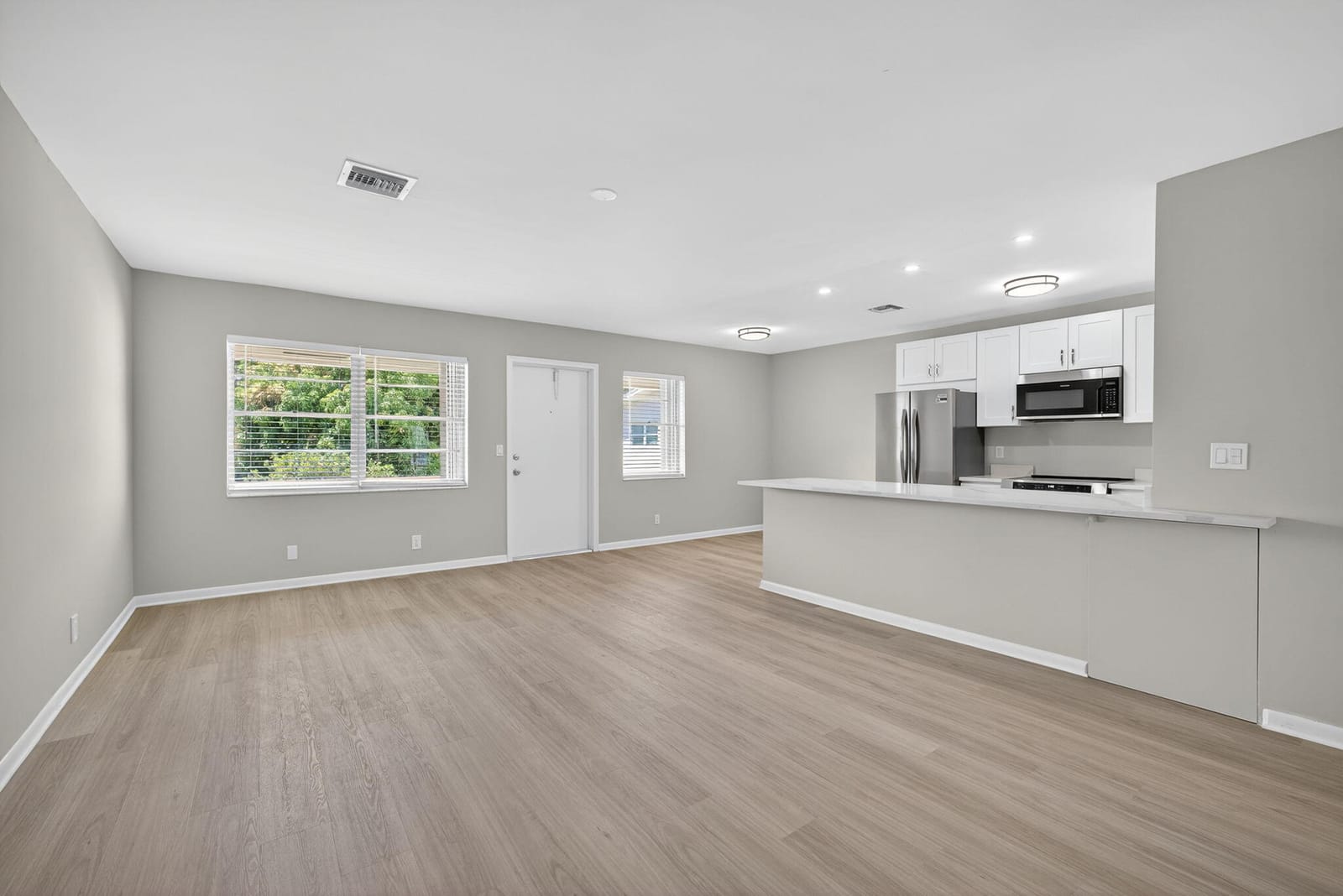 42 Easthampton B — photo 4