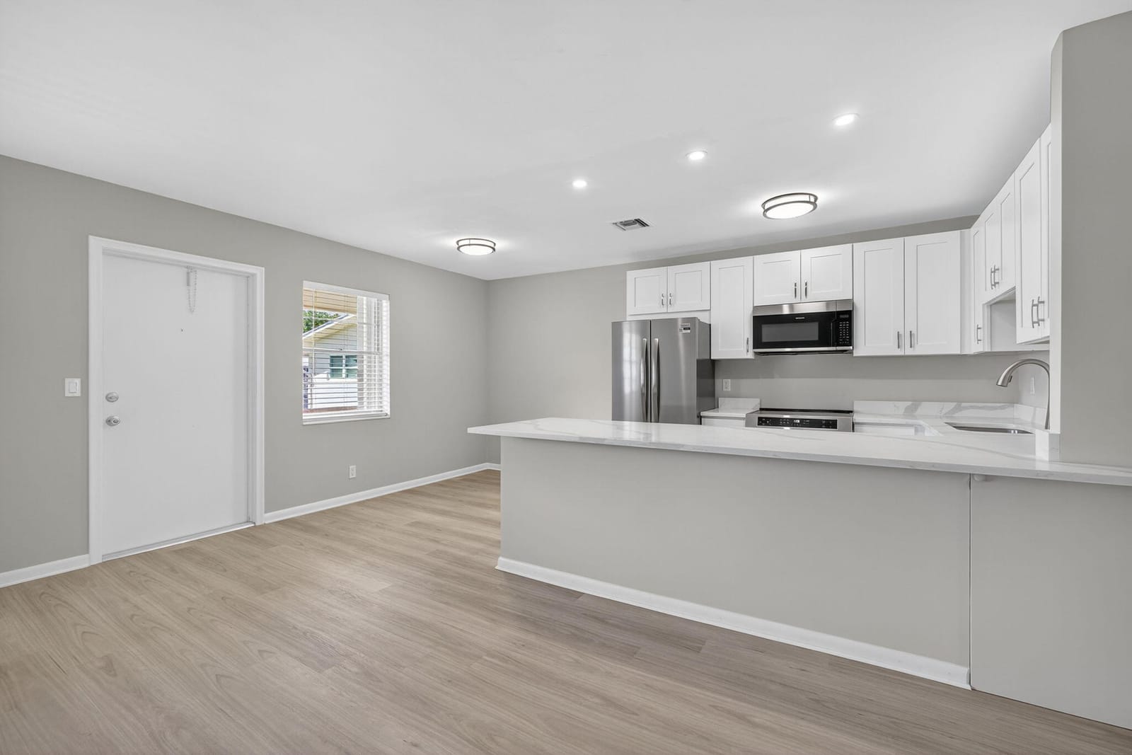 42 Easthampton B — photo 5