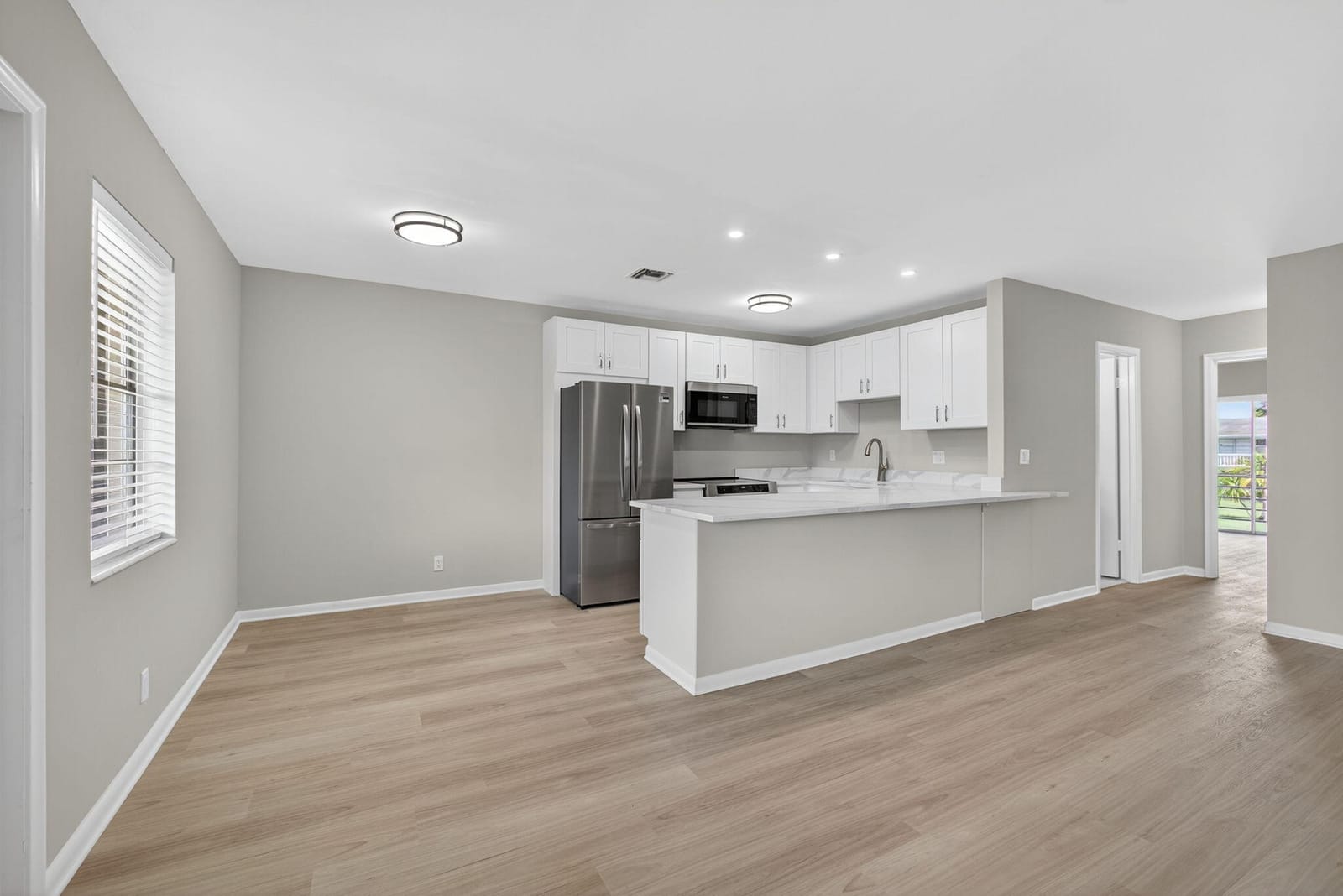 42 Easthampton B — photo 6