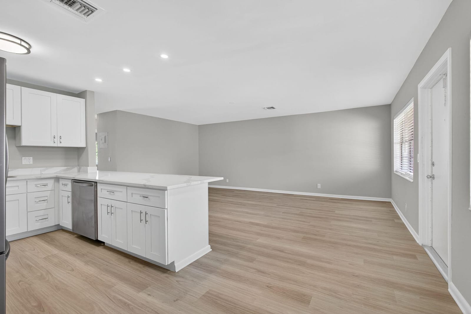 42 Easthampton B — photo 8
