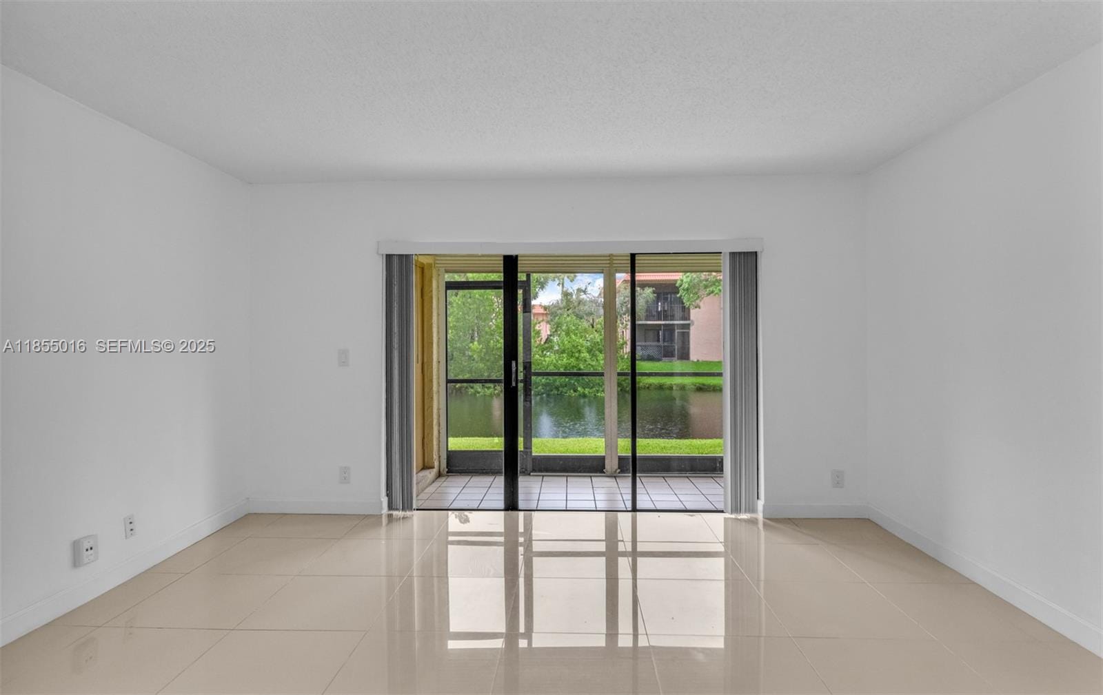 305 Lakeview Drive 104, Weston, FL 33326 photo 13