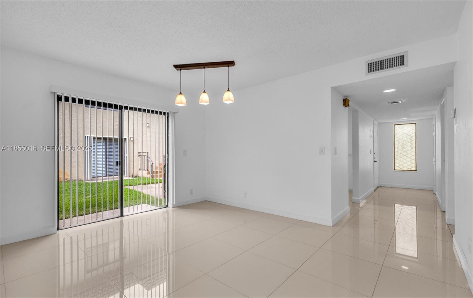 305 Lakeview Drive 104, Weston, FL 33326 photo 15