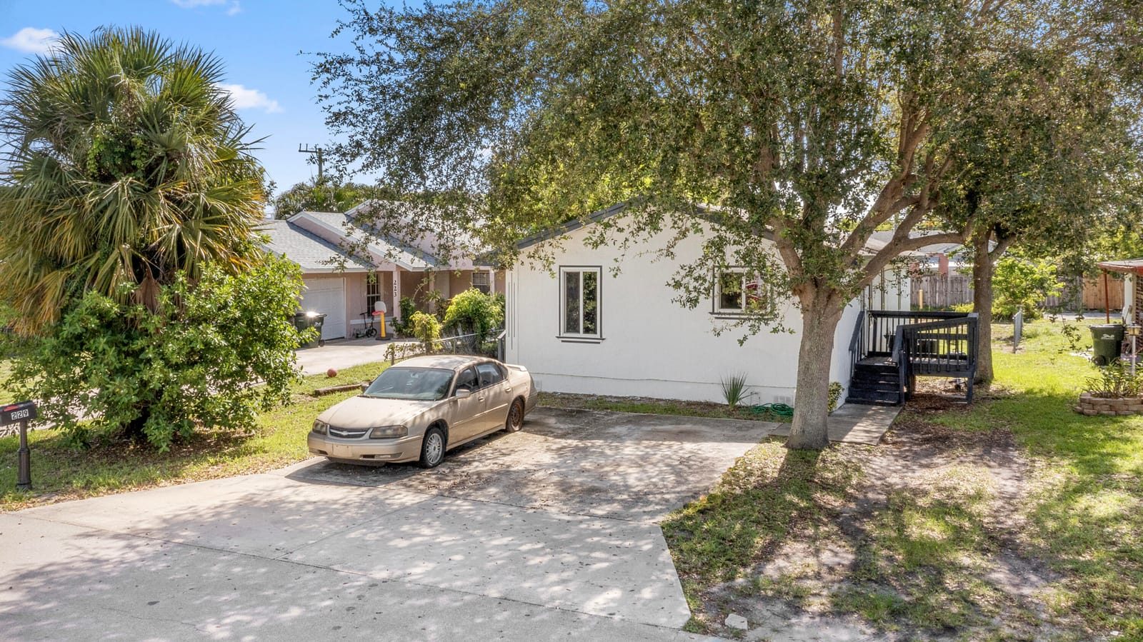 229 SW 1st Avenue, Delray Beach, FL 33444 photo 2