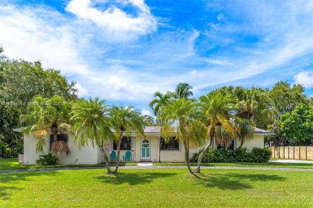 8340 SW 154th Terrace, sold in Southwood, Palmetto Bay, FL