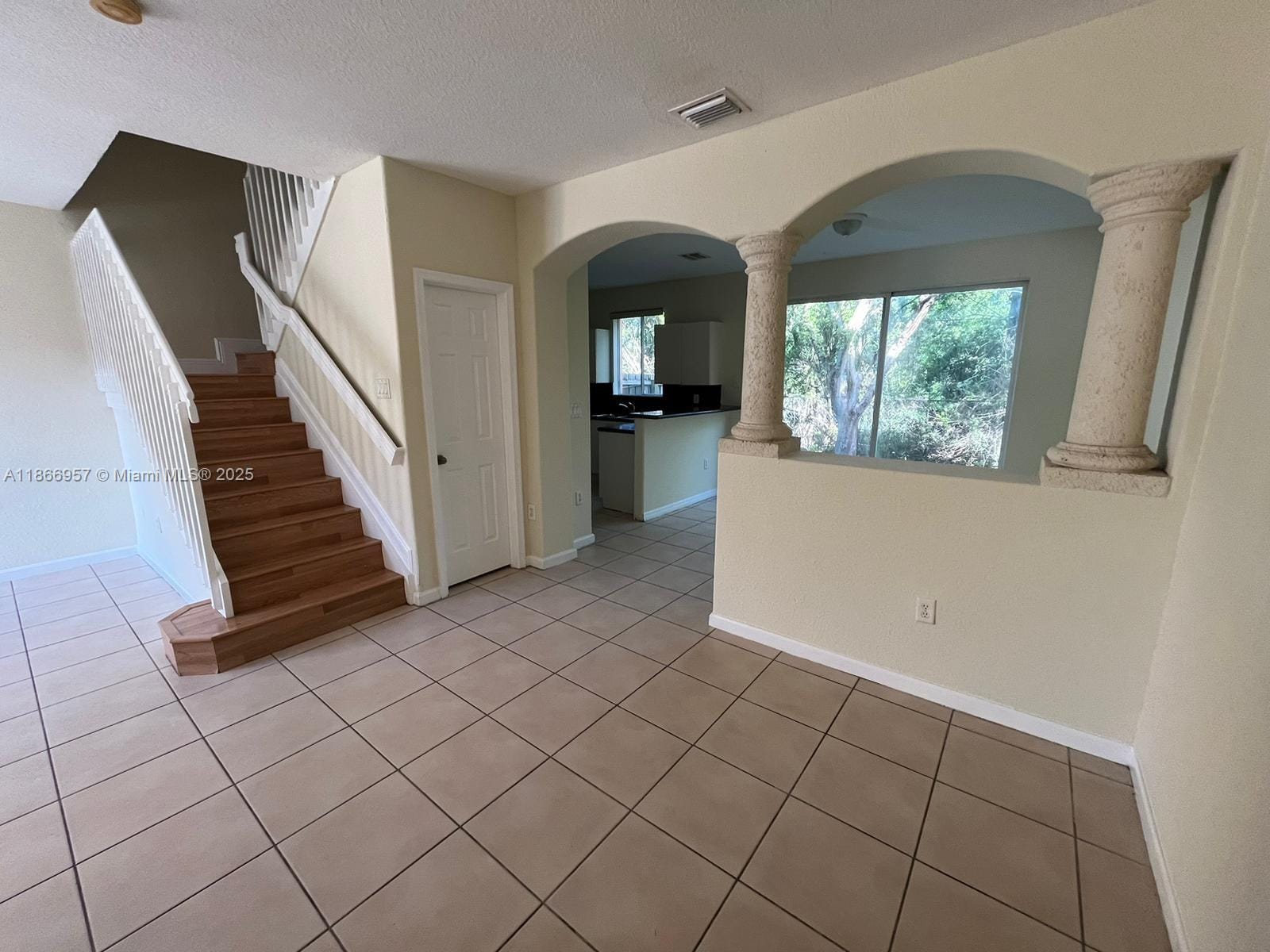 1519 SE 24th Court 238 — photo 2