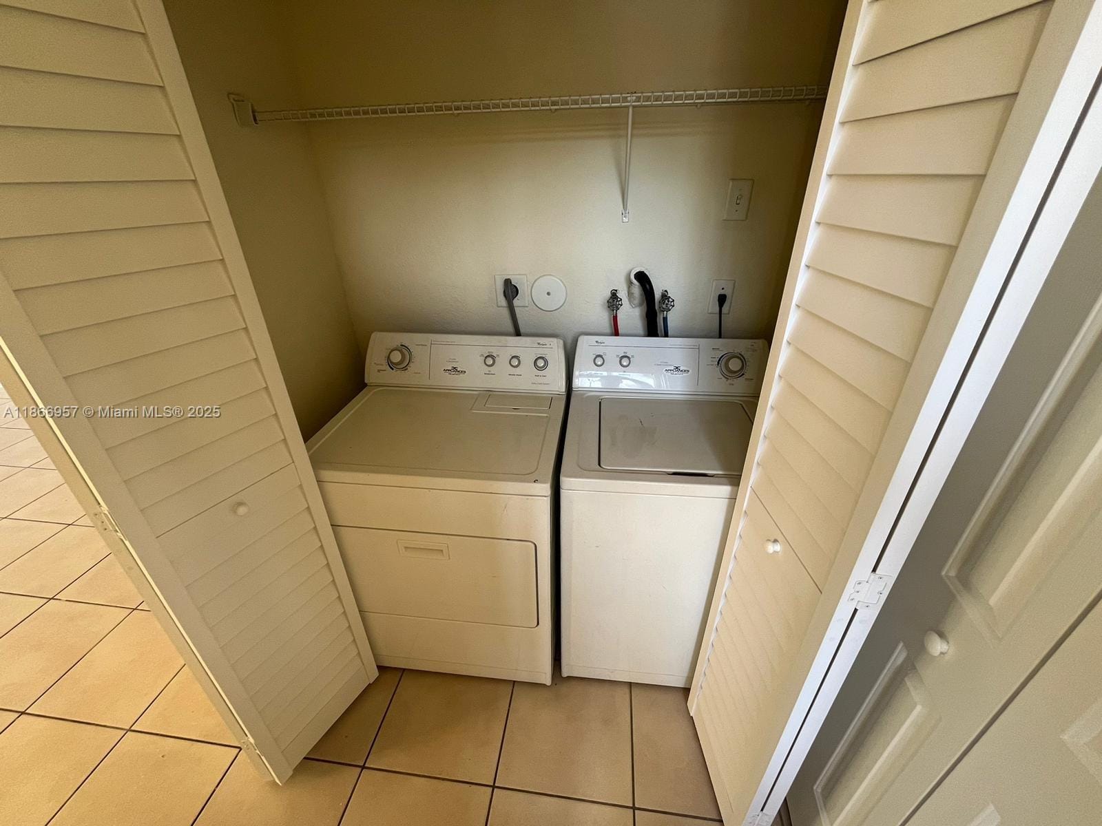 1519 SE 24th Court 238 — photo 8