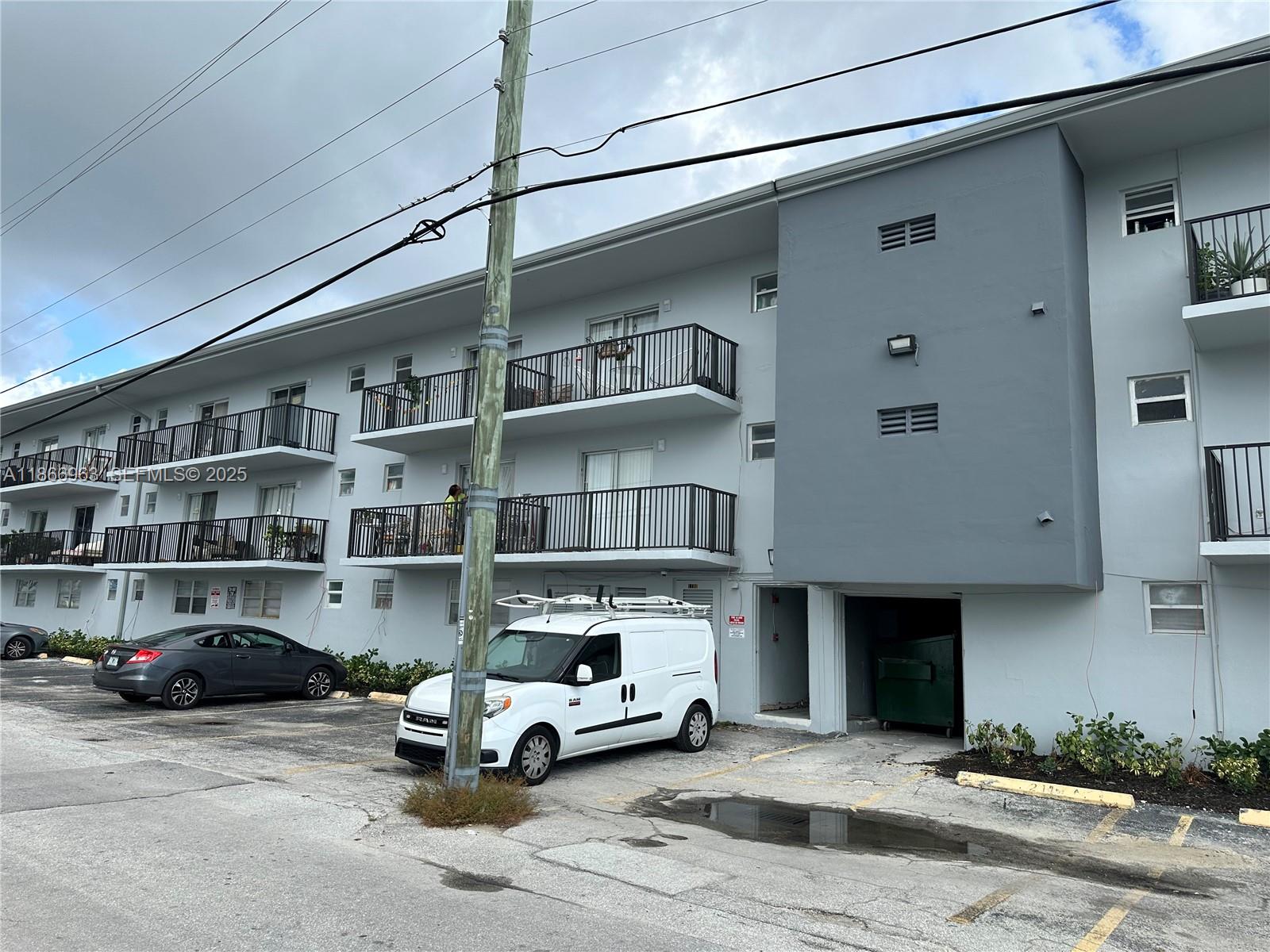 1100 NE 1 111 111, Hallandale Beach, FL 33009, Hallandale Beach