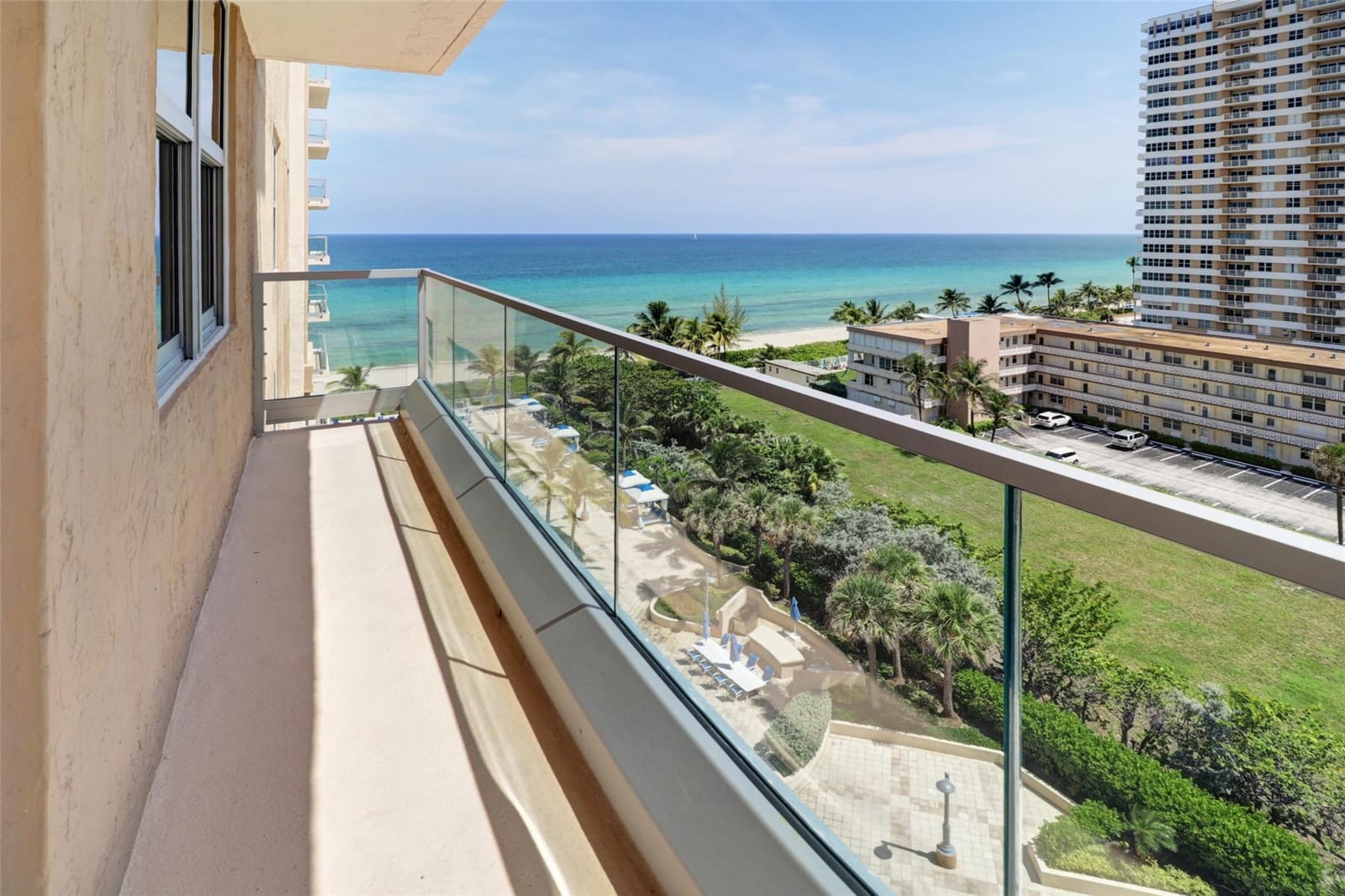 1912 S Ocean Drive 10B — photo 4