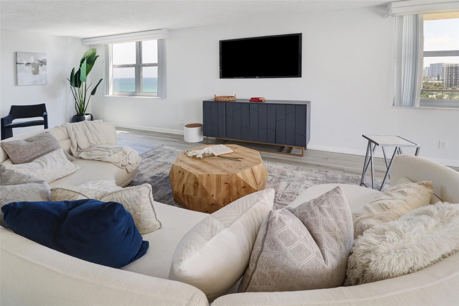1912 S Ocean Drive 10B — photo 5