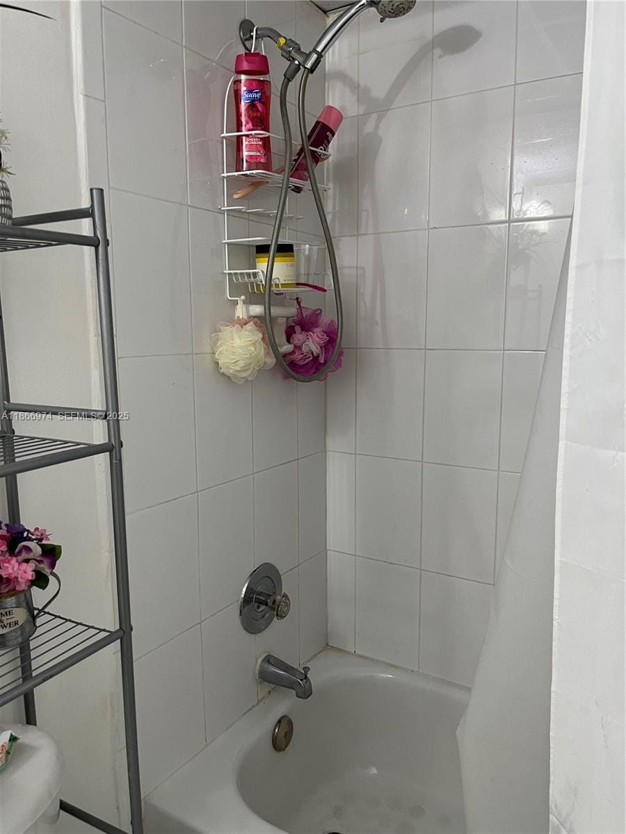 9440 Fontainebleau Boulevard 101, Miami, FL 33172 photo 13