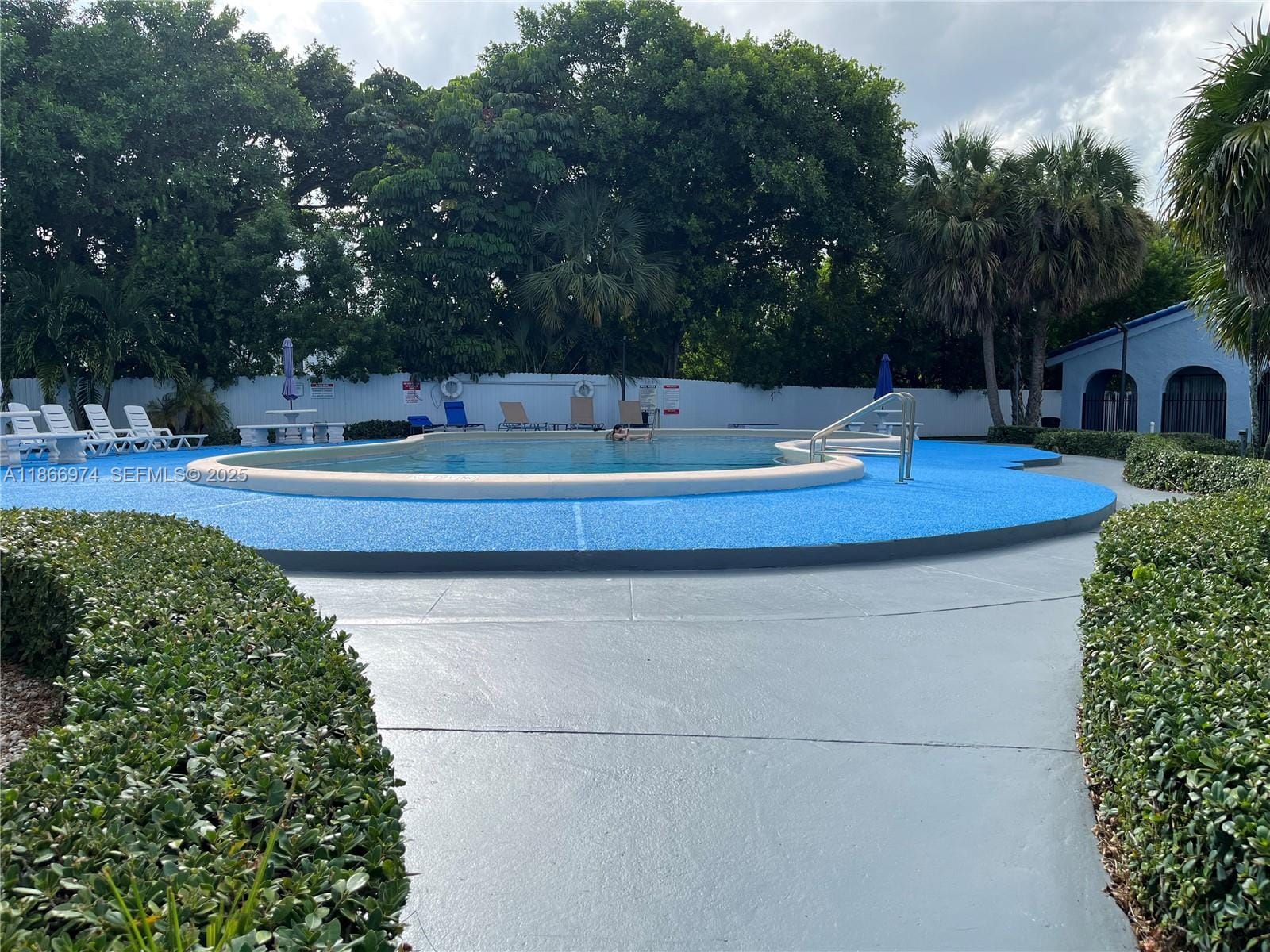 9440 Fontainebleau Boulevard 101, Miami, FL 33172 photo 3