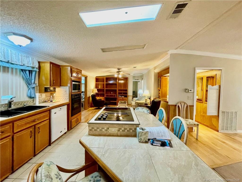 16372 SW Indianwood Circle — photo 2