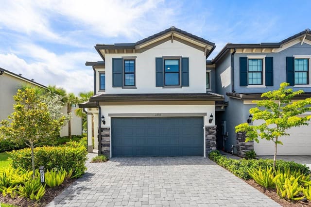2238 Appleton Circle, sold in Oak Tree, Oakland Park, FL