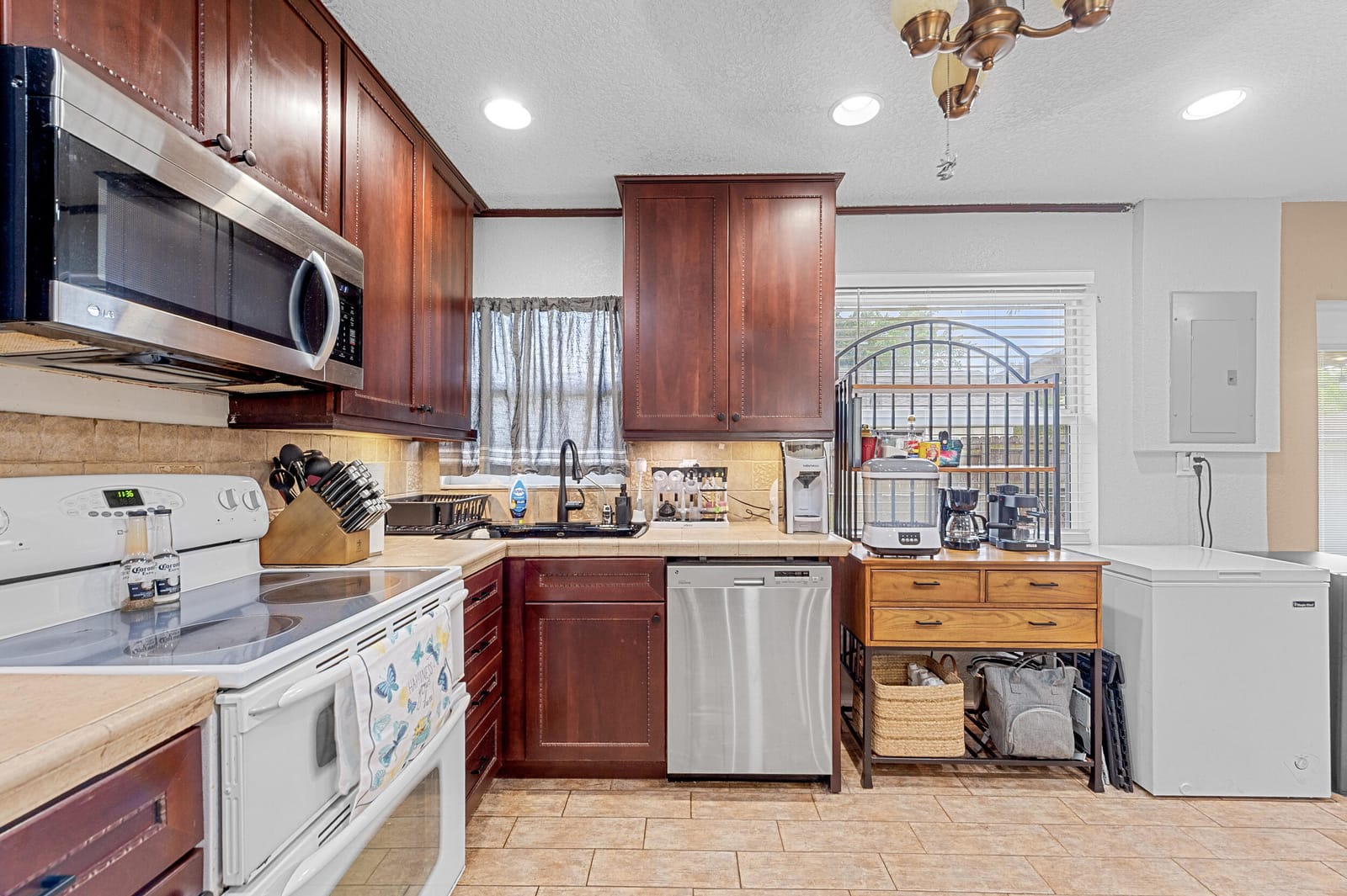 9182 Lantern Drive — photo 11