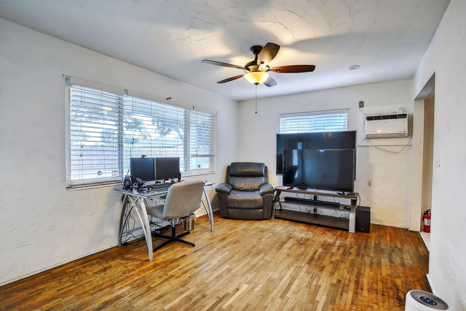 6445 Charleston Street, Hollywood, FL 33024 photo 14