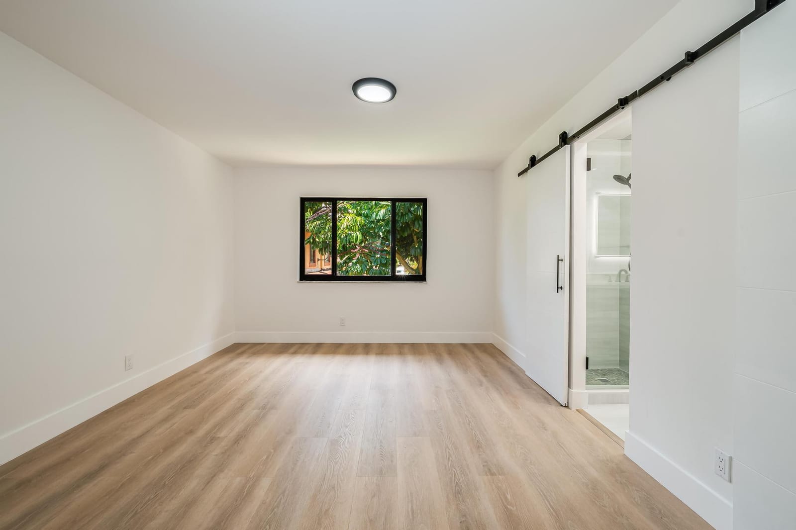 7716 Balboa Street 7716 — photo 11