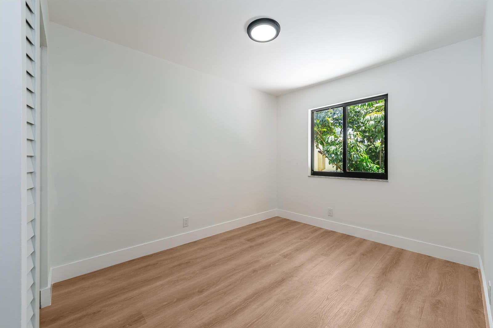 7716 Balboa Street 7716 — photo 12