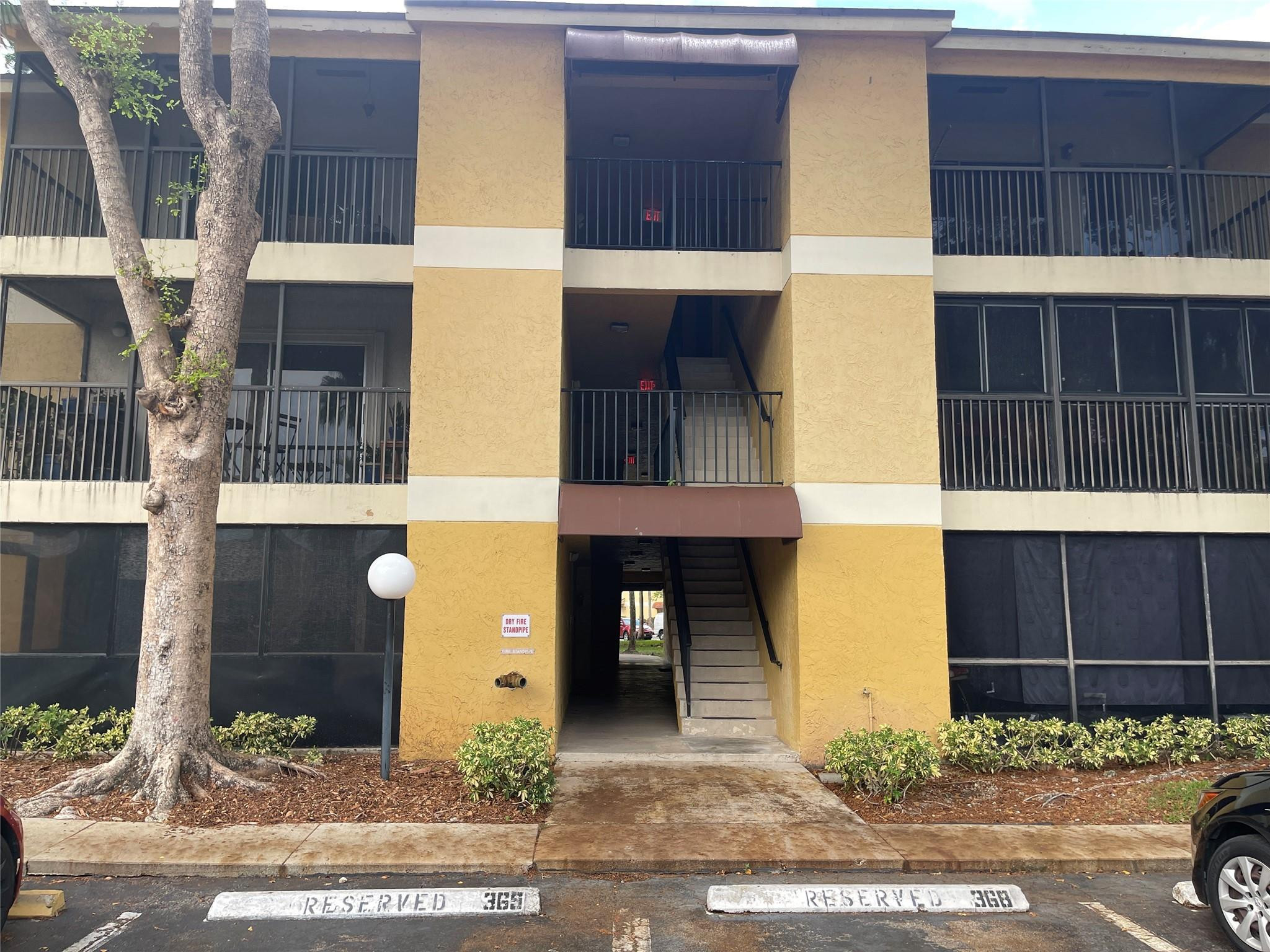 3083 N Oakland Forest Drive 308, Oakland Park, FL 33309, Oakland Park