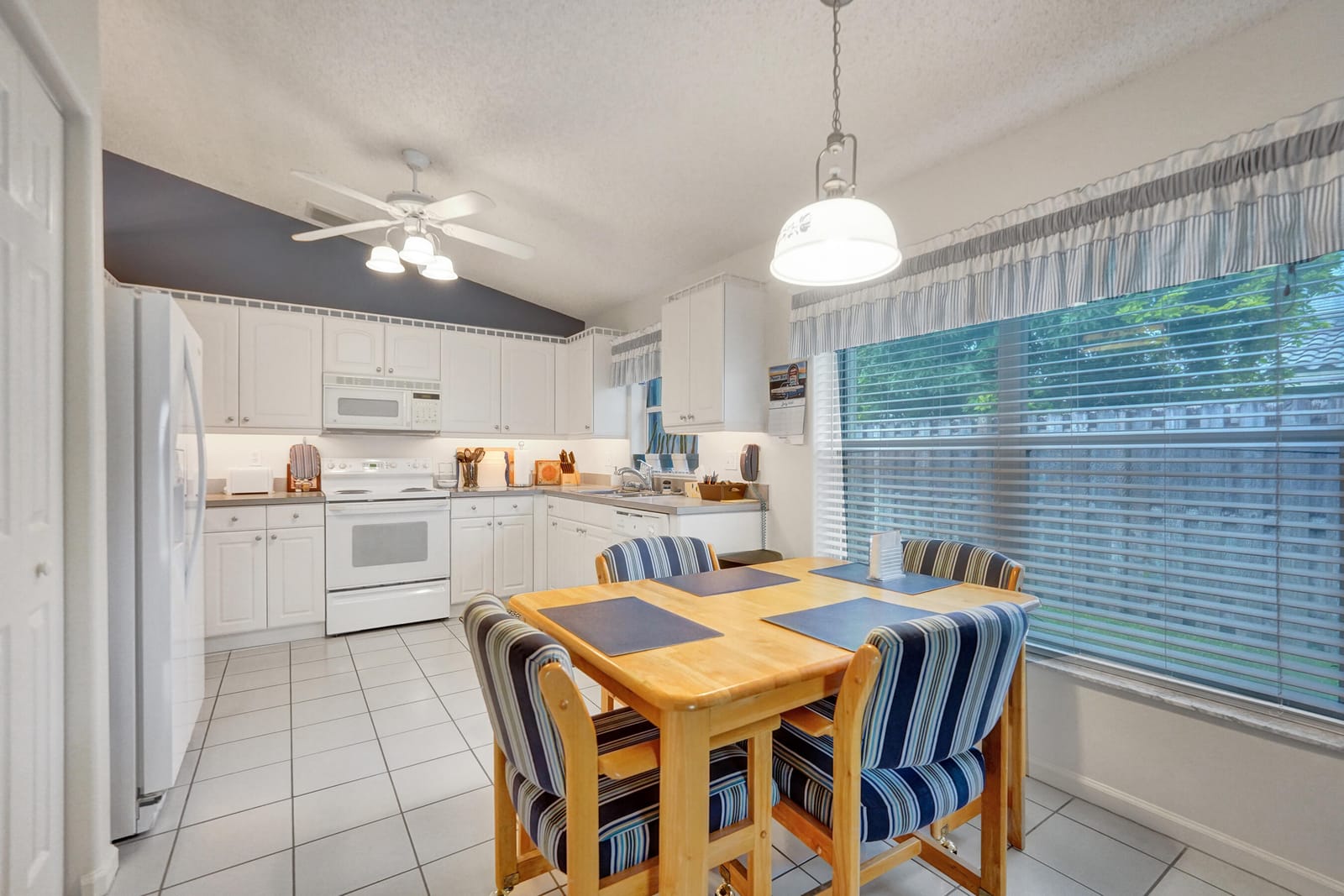 8252 White Rock Circle, Boynton Beach, FL 33436 photo 5