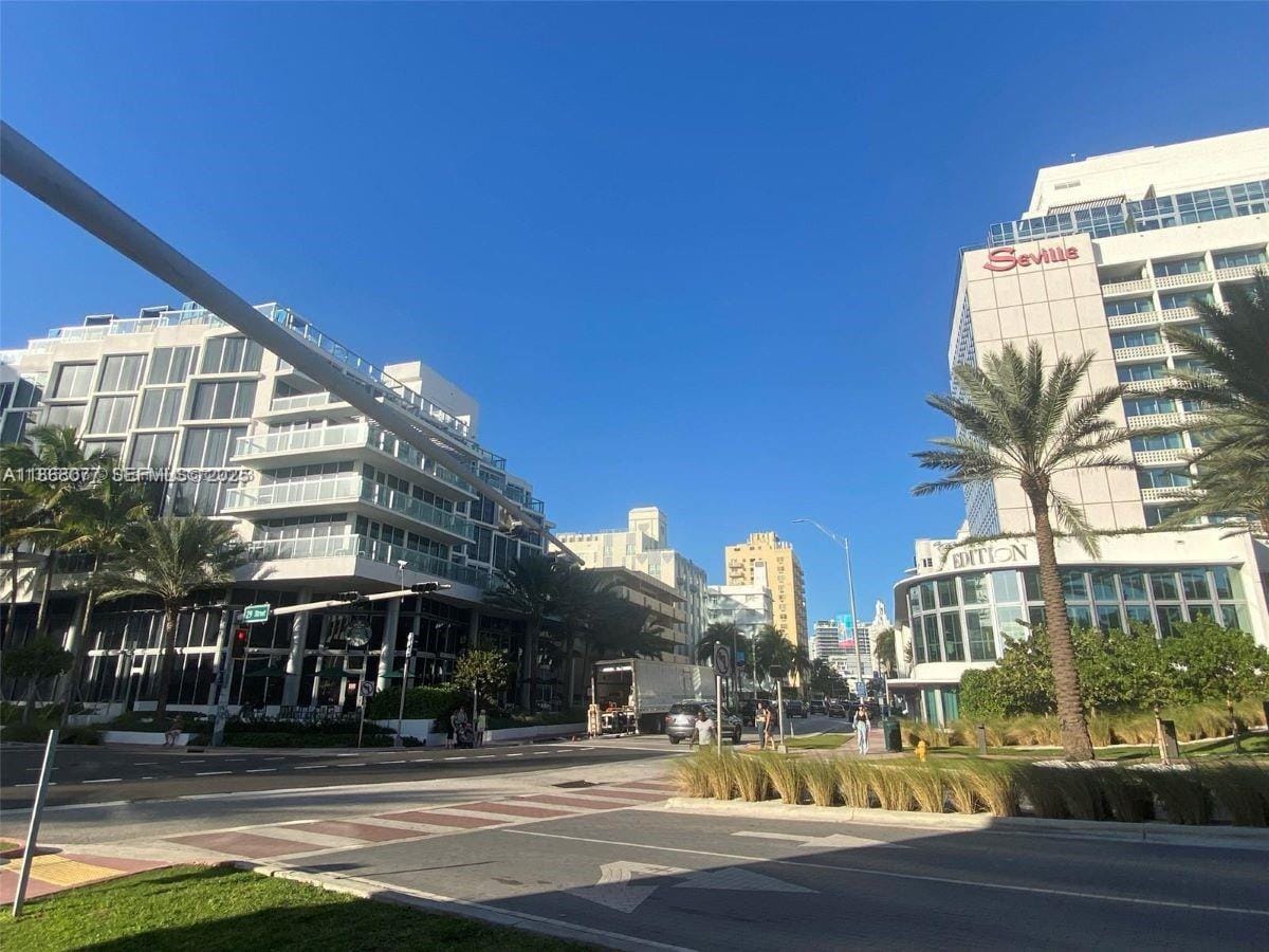 2899 Collins Avenue 1516, Miami Beach, FL 33140 photo 5