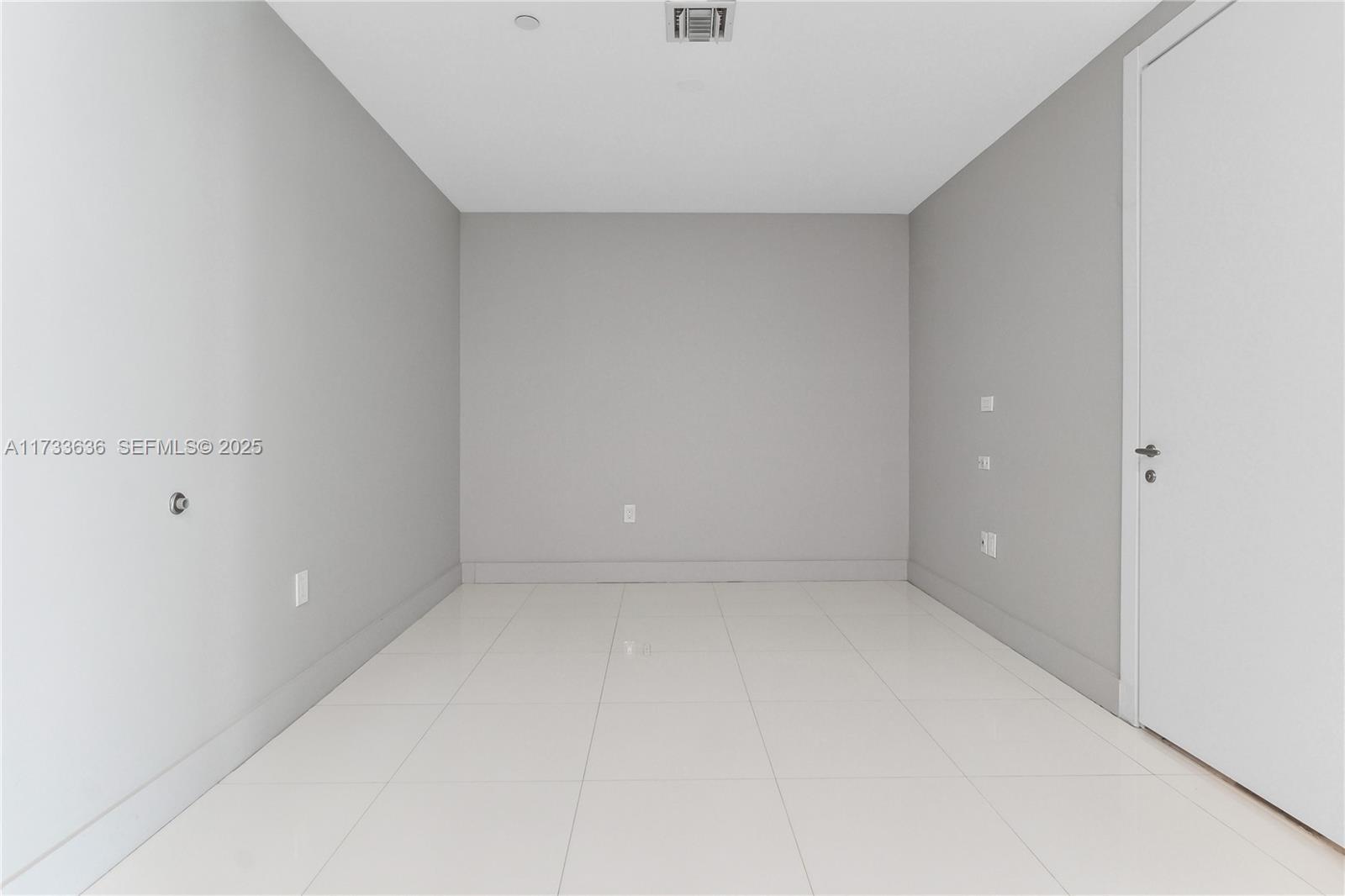 200 Biscayne Boulevard Way 4912, Miami, FL 33131 photo 16