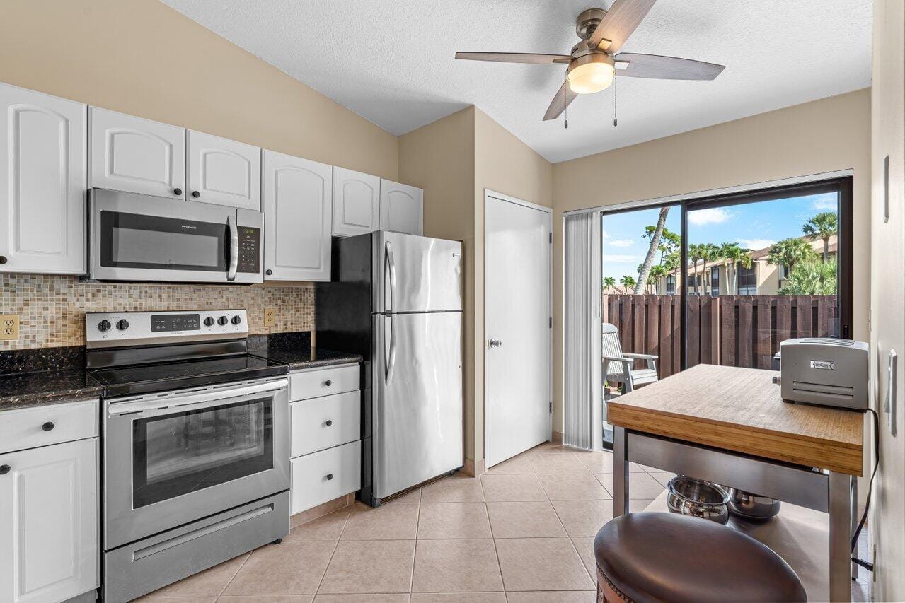 816 Sky Pine Way G — photo 11