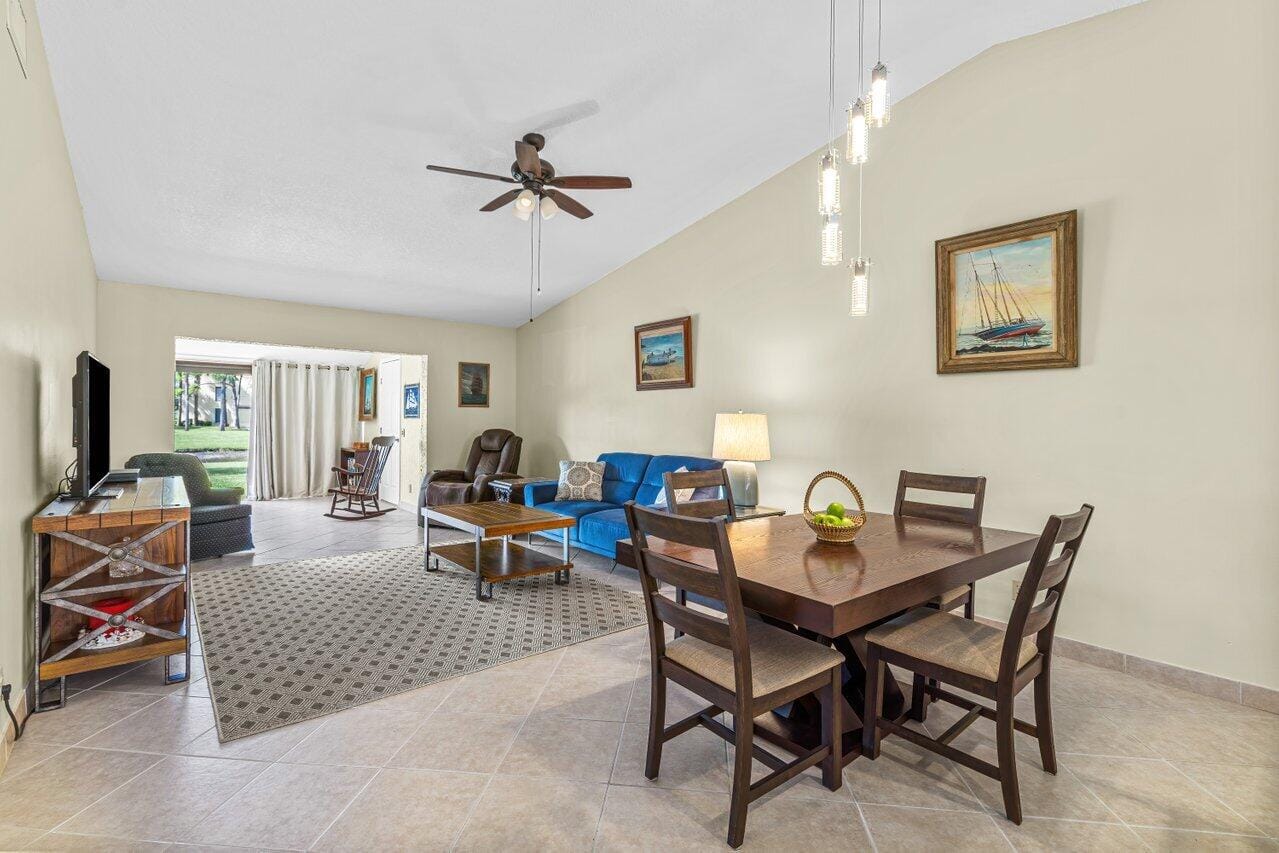 816 Sky Pine Way G — photo 6