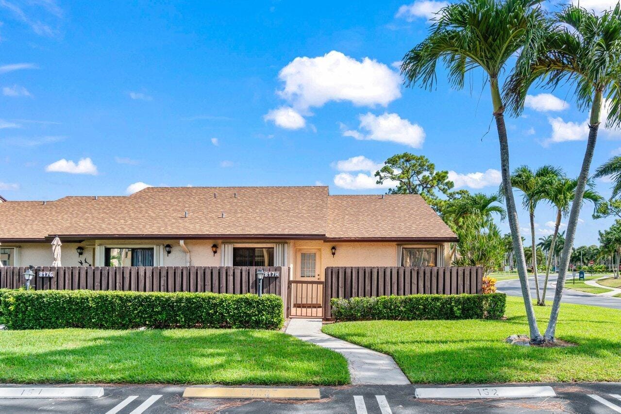 817 Sky Pine Way H, Greenacres, FL 33415