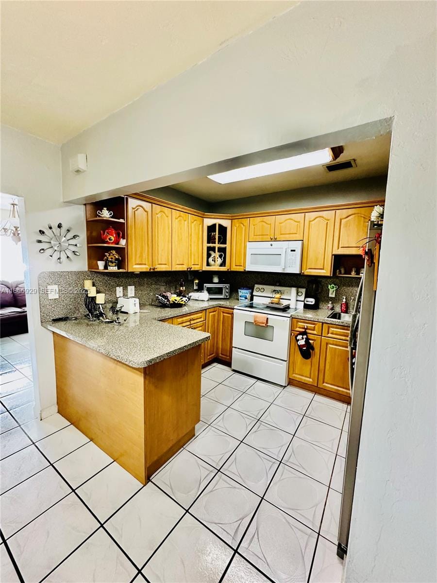 560 SW 71st Court, Miami, FL 33144 photo 12
