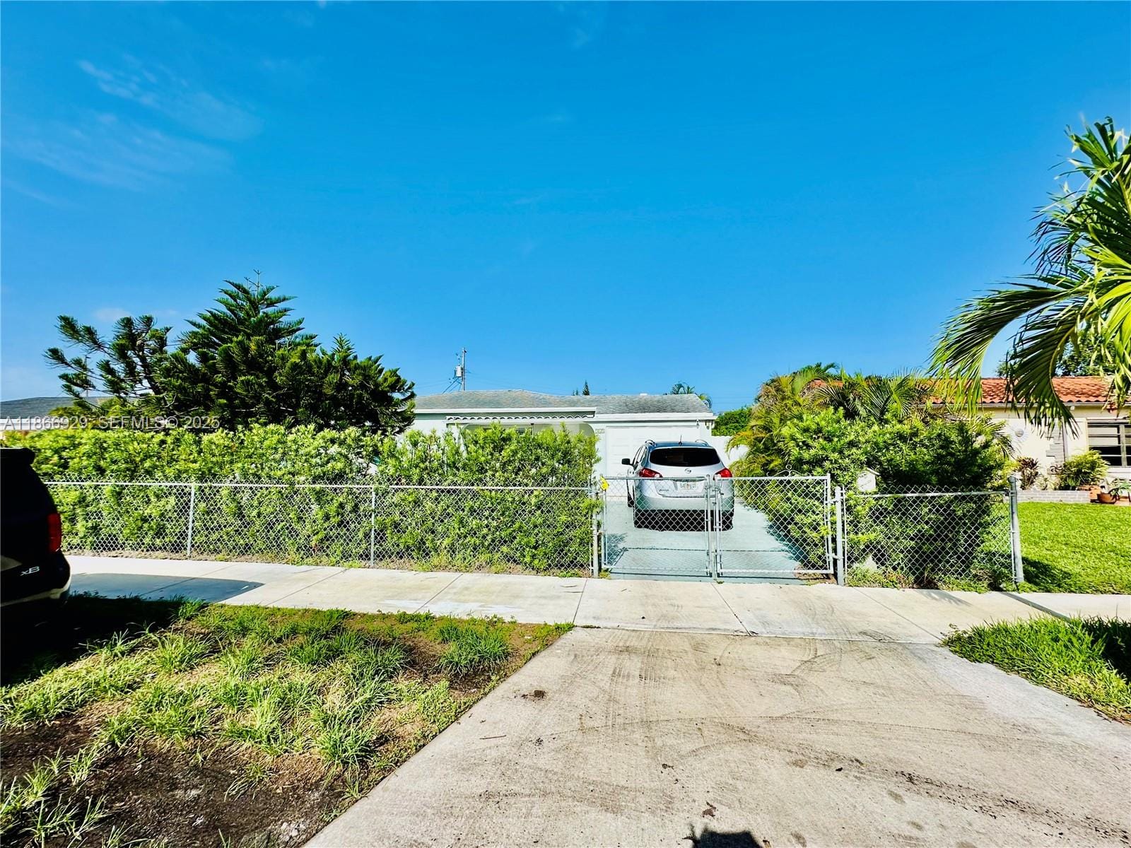 560 SW 71st Court, Miami, FL 33144 photo 3