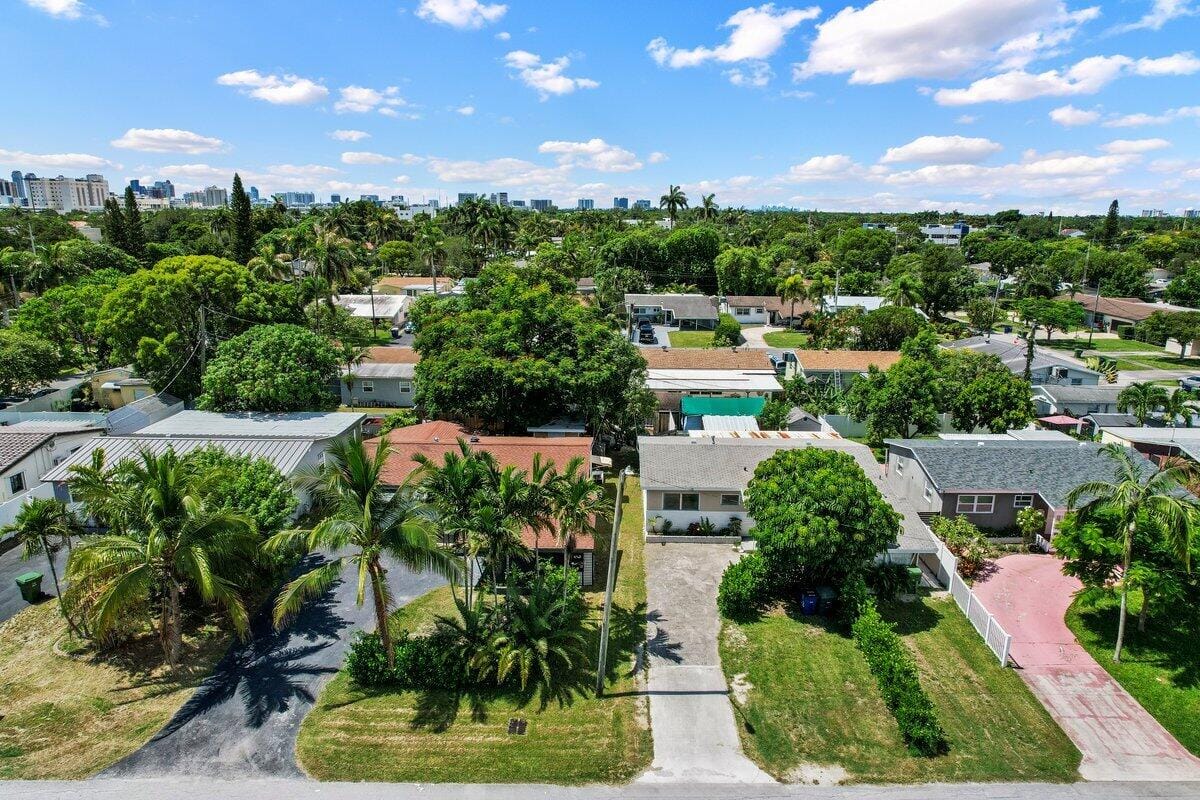 309 SW 7th Street, Hallandale Beach, FL 33009 photo 18