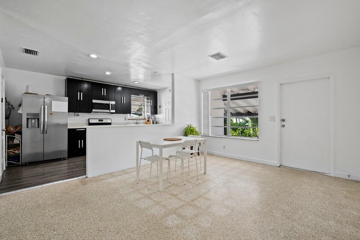309 SW 7th Street, Hallandale Beach, FL 33009 photo 4