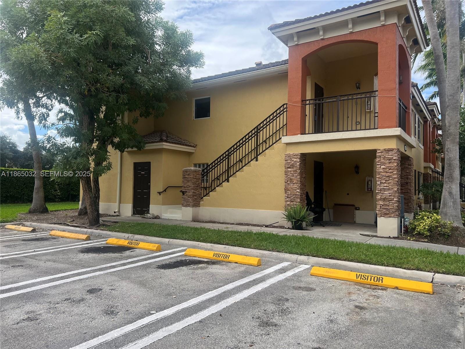 3390 NE 9th Street 201 — photo 11