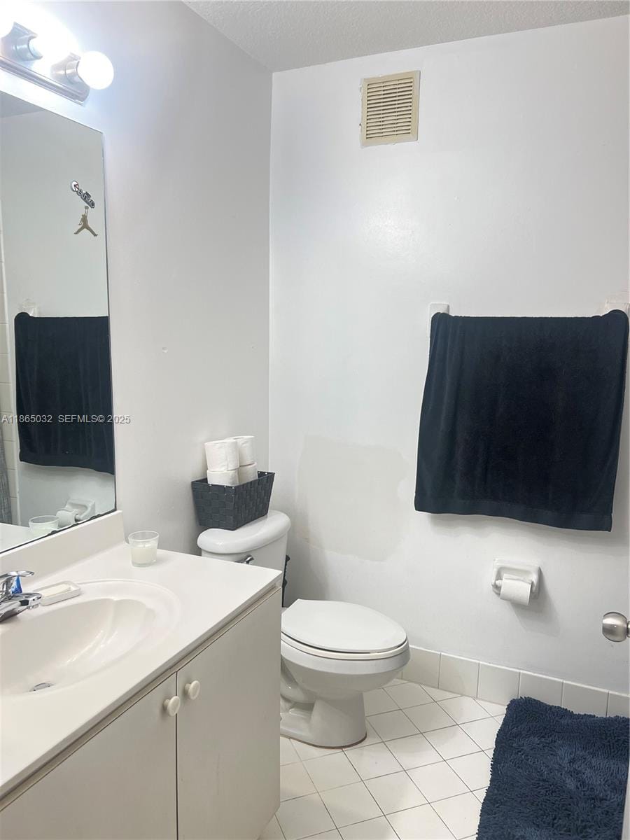 3390 NE 9th Street 201 — photo 6