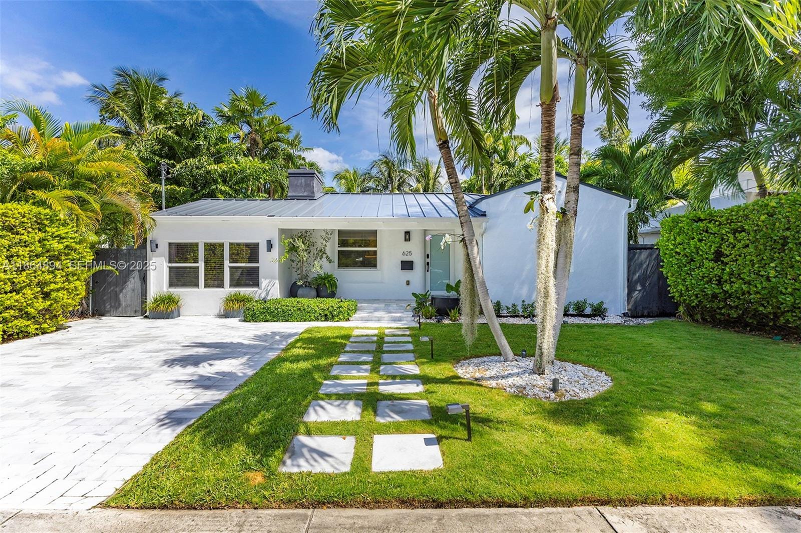 Sold home at 625 NE 87th Street, Miami, FL 33138
