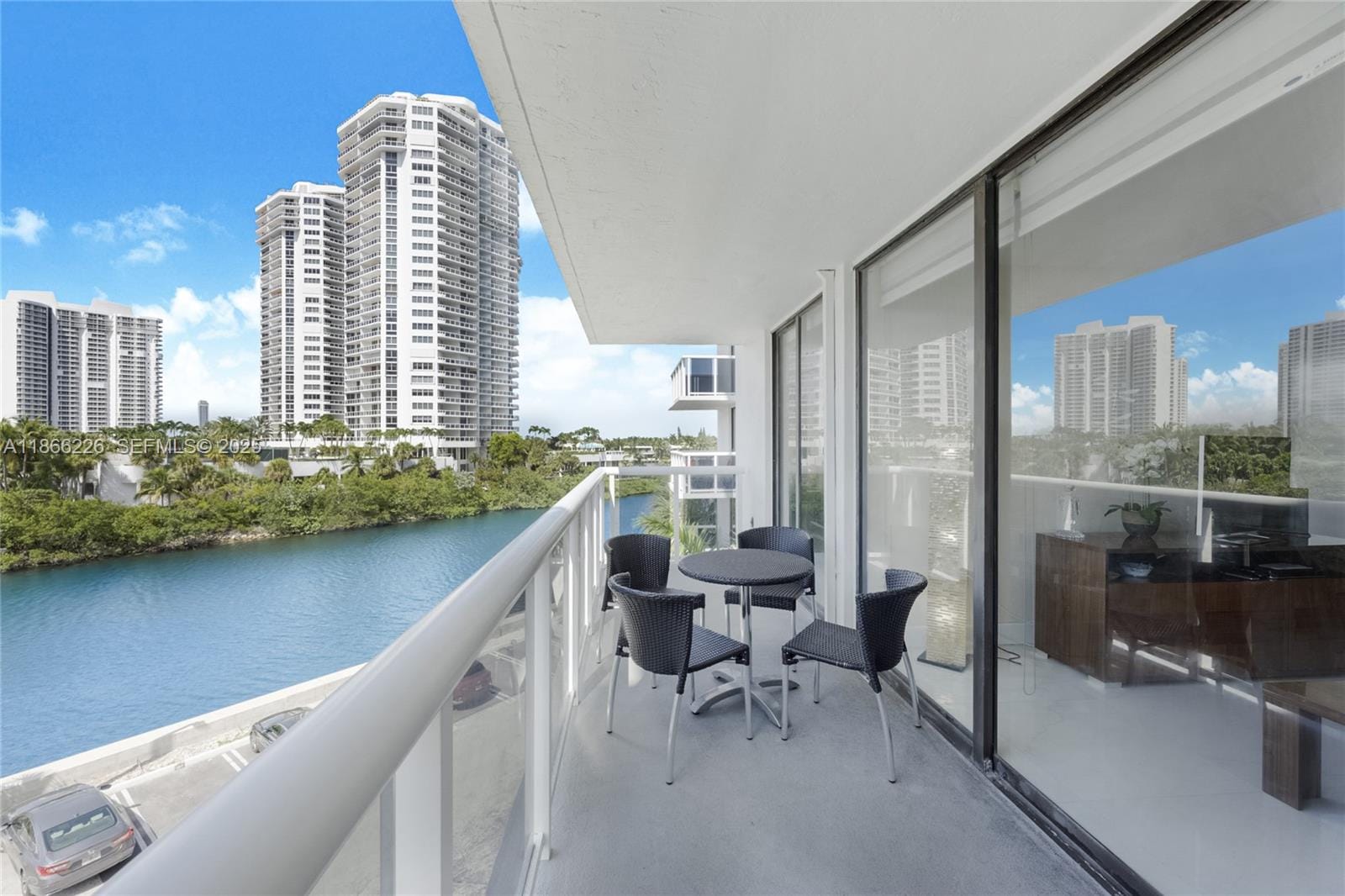 20505 E Country Club Drive 432, Aventura, FL 33180