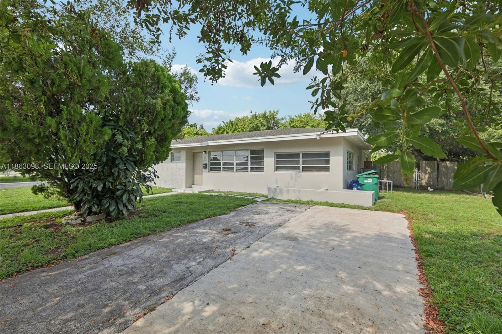 19110 N Miami Avenue, Miami Gardens, FL 33169 photo 2